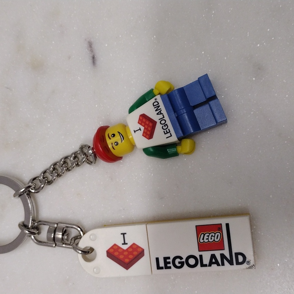 LEGO Legoland Keychains and Police Officer Bundle of 2 - Picture 2 of 6